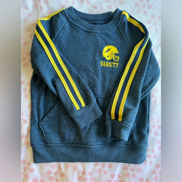 Sweatshirt bundle lot - Picture 4 of 5